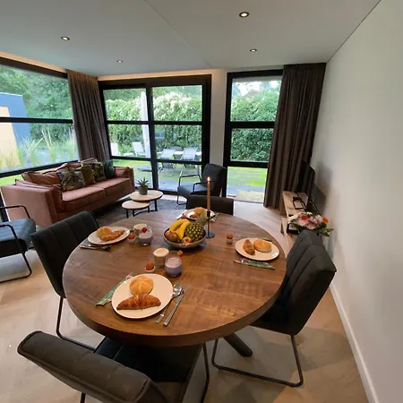 Luxe 4- Persoons Veluwelodge Met Hottub In Ermelo! בית נופש *