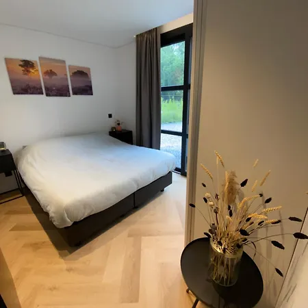 Luxe 4- Persoons Veluwelodge Met Hottub In Ermelo! Ferienhaus *