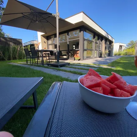 Luxe 4- Persoons Veluwelodge Met Hottub In Ermelo! بيت للعطل إرميلو