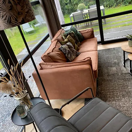 Hébergement de vacances Luxe 4- Persoons Veluwelodge Met Hottub In Ermelo!