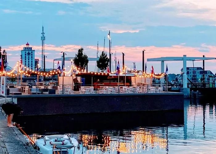 Luxe 4- Persoons Veluwelodge Met Hottub In Ermelo! בית נופש *