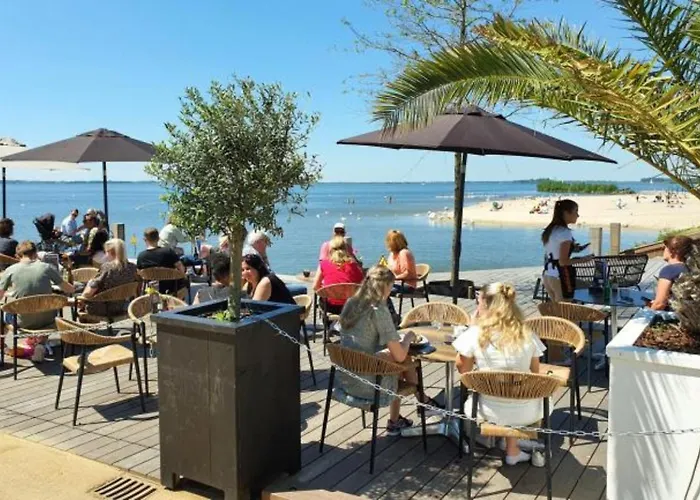 Luxe 4- Persoons Veluwelodge Met Hottub In Ermelo! بيت للعطل