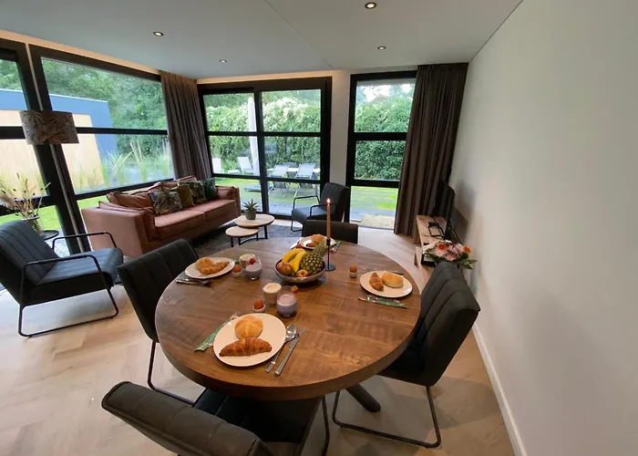 Luxe 4- Persoons Veluwelodge Met Hottub In Ermelo! בית נופש *