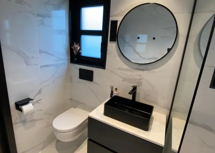 Luxe 4- Persoons Veluwelodge Met Hottub In Ermelo!