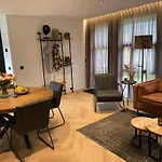 Luxe 4- Persoons Veluwelodge Met Hottub In Ermelo!
