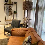 Luxe 4- Persoons Veluwelodge Met Hottub In Ermelo! Semesterbostad *